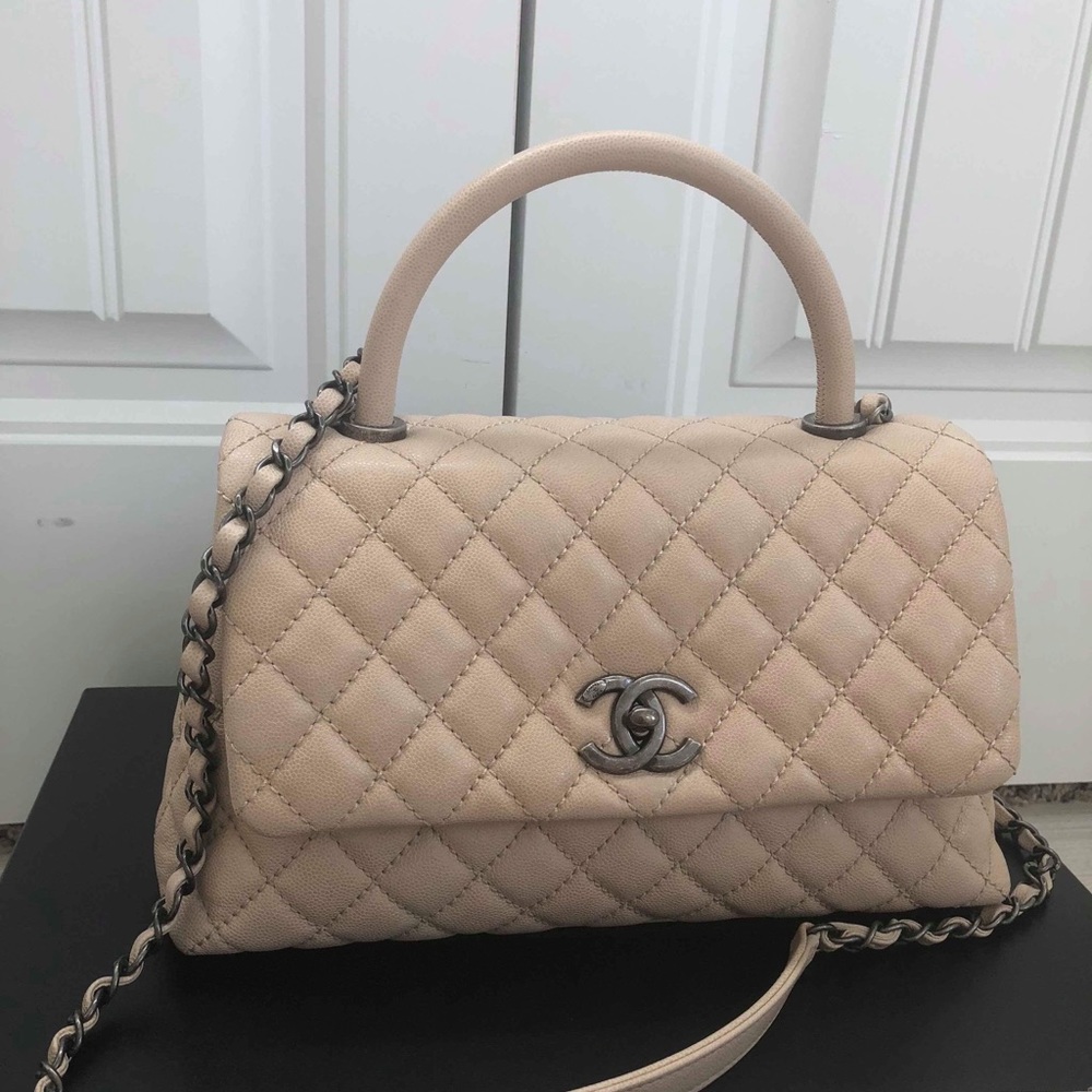 ⛔️❌SOLD❌⛔️ Authentic CHANEL coco bag - Picture 2 of 8